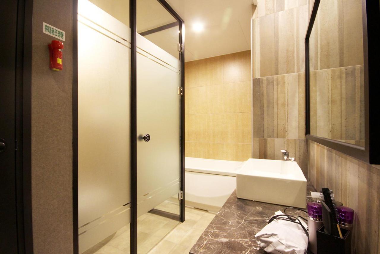 Hotel 38.5 Jinhae Changwon Eksteriør bilde